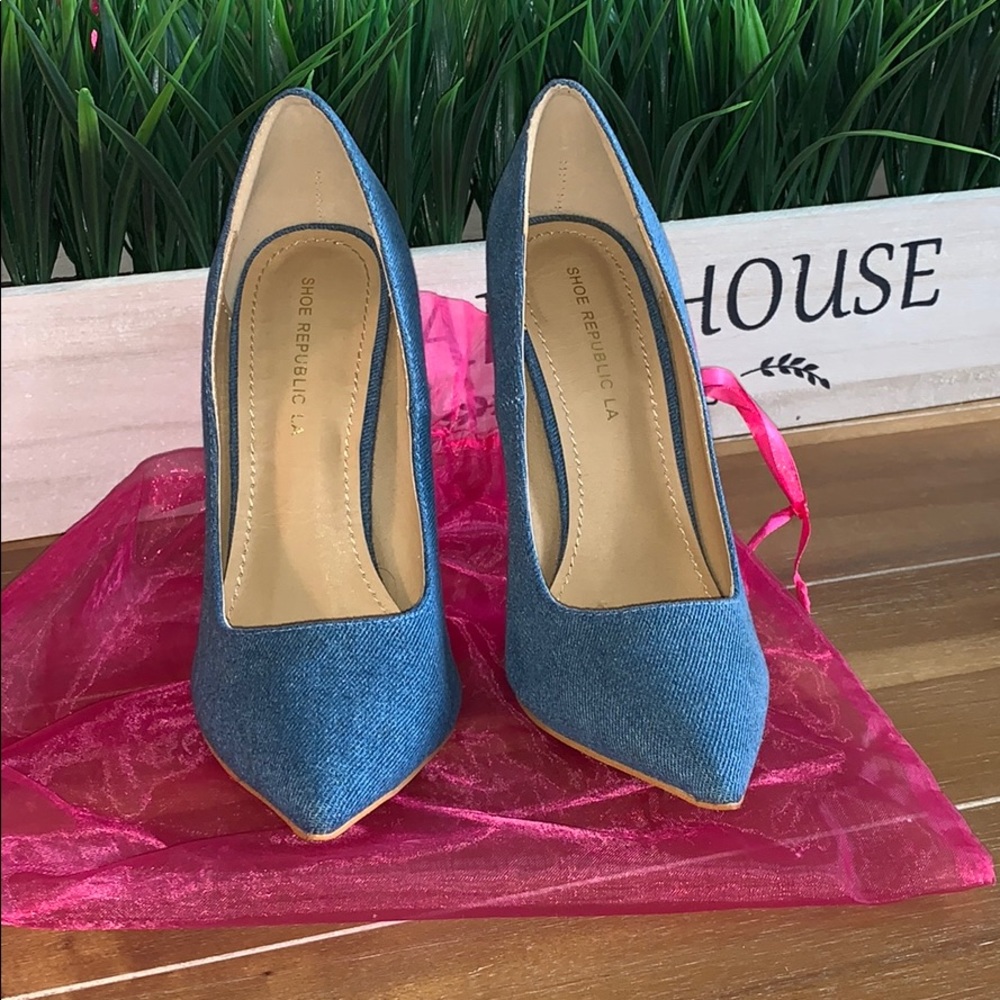 Jean material pumps